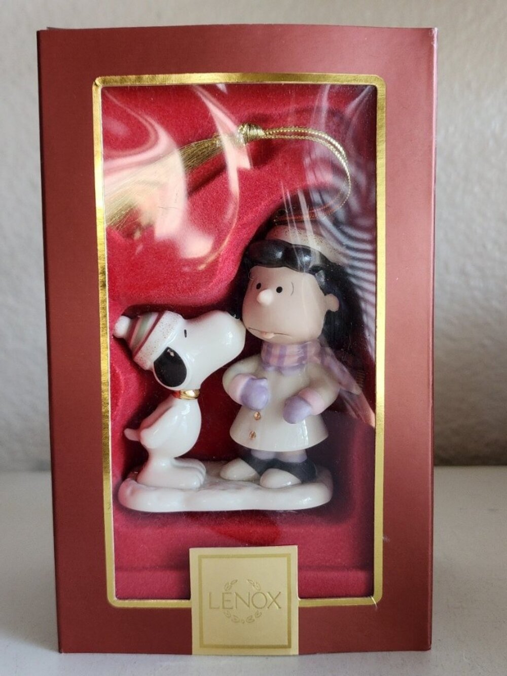 NEW LENOX Peanuts LUCY's CHRISTMAS SMOOCH Ornament with Snoopy NIB